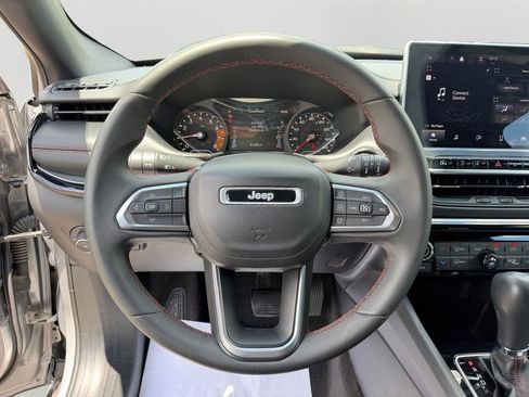 Used 2023 Jeep Compass Trailhawk AWD/4WD image 19