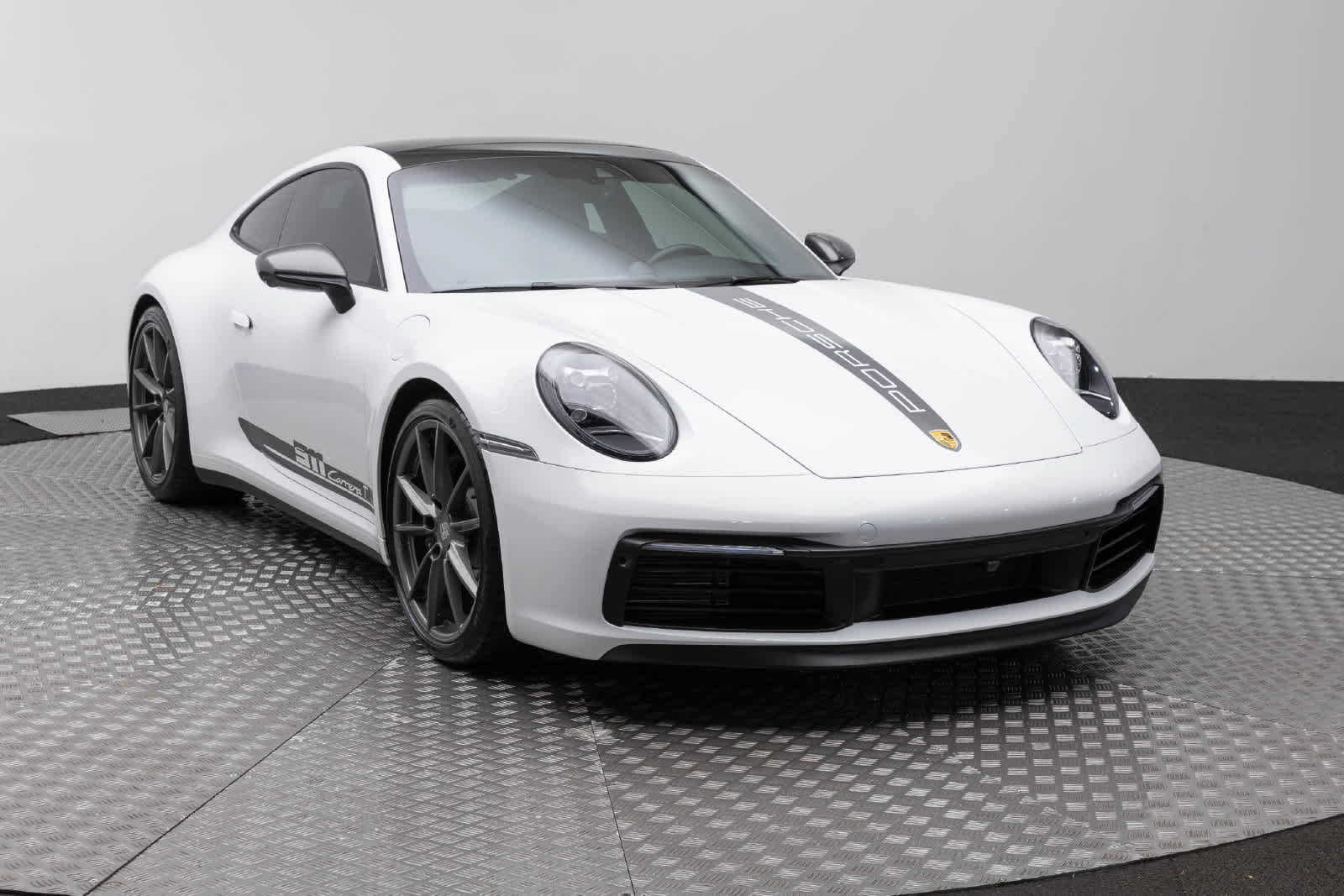 Used 2024 Porsche 911 Carrera T RWD image 54