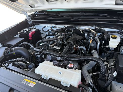 Used 2024 Toyota Tacoma TRD Sport AWD/4WD image 12