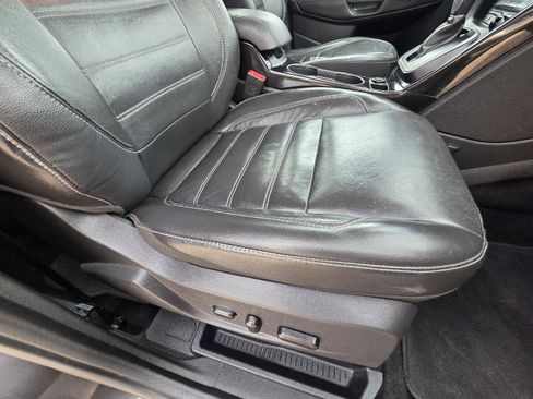 Used 2018 Ford C-MAX Titanium FWD image 27