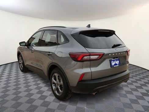 Used 2025 Ford Escape ST-Line FWD image 3