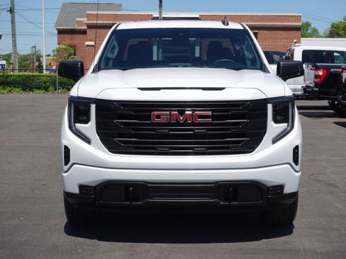 Used 2024 GMC Sierra 1500 Pro w/ Graphite Edition AWD/4WD image 6