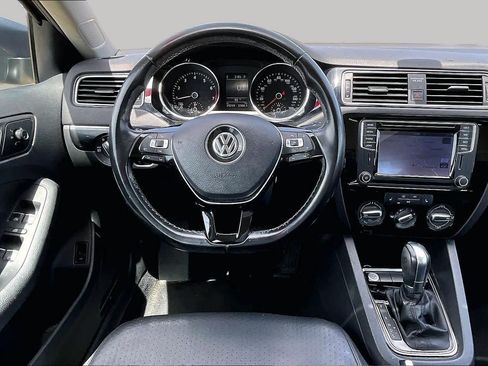 Used 2016 Volkswagen Jetta SEL w/ Lighting Package FWD image 6