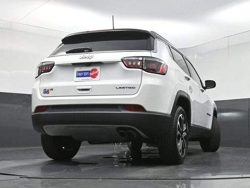 Used 2022 Jeep Compass Limited AWD/4WD image 30