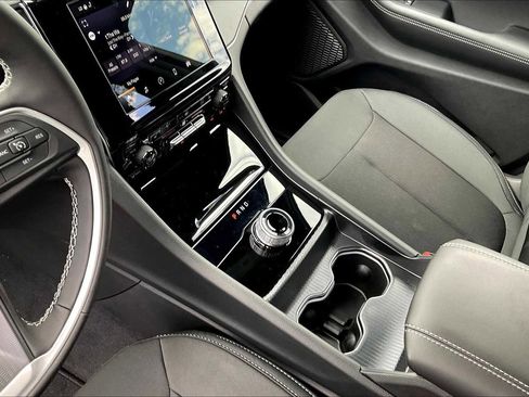 New 2025 Jeep Grand Cherokee L Laredo w/ Luxury Tech Group I image 7