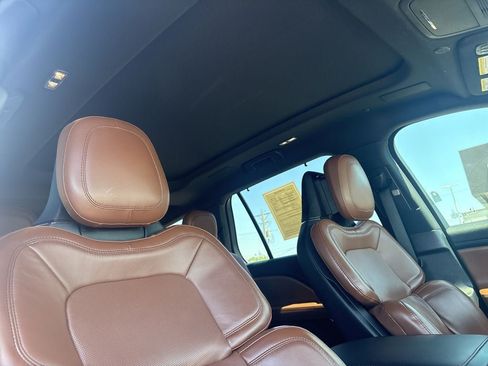 Used 2021 Lincoln Aviator Grand Touring w/ Equipment Group 302A AWD/4WD image 43