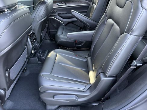 New 2026 Jeep Grand Cherokee L Limited AWD/4WD image 19