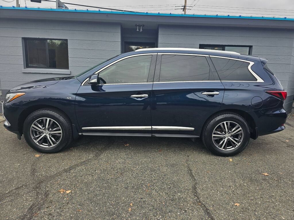 Used 2016 INFINITI QX60 Luxe AWD/4WD image 2