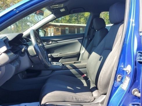 Used 2018 Honda Civic Sport image 10