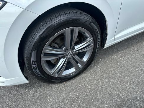 Used 2019 Volkswagen Jetta R-Line FWD image 7