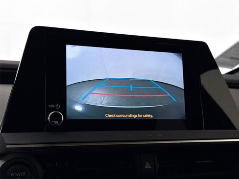 Used 2025 Toyota Prius Plug-In Hybrid image 26