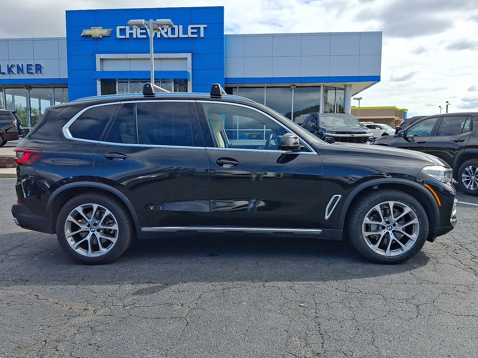 Used 2022 BMW X5 xDrive40i w/ Premium Package AWD/4WD image 7