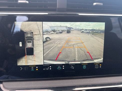 Used 2023 GMC Sierra 1500 AT4 w/ Technology Package image 8