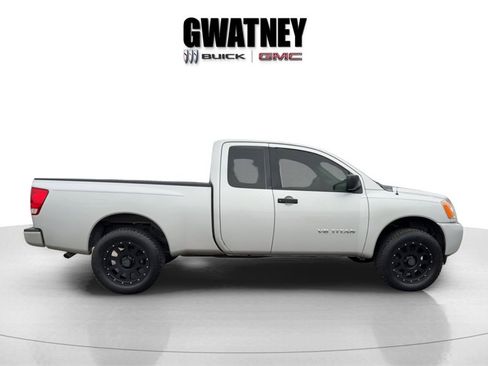 Used 2013 Nissan Titan S image 8