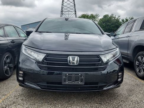 Used 2024 Honda Odyssey Sport image 2