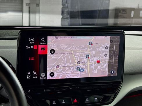 Certified 2021 Volkswagen ID.4 Pro S w/ Gradient Package image 17