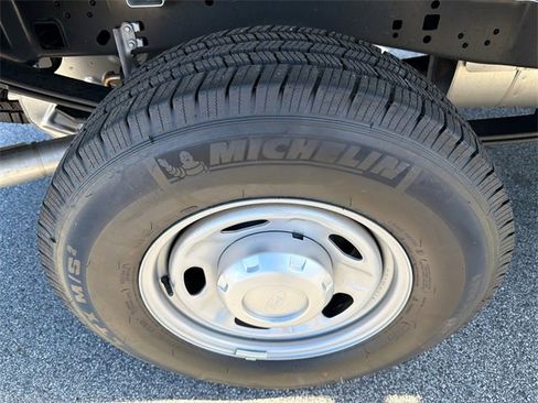 Used 2024 Ford F250 XL image 15