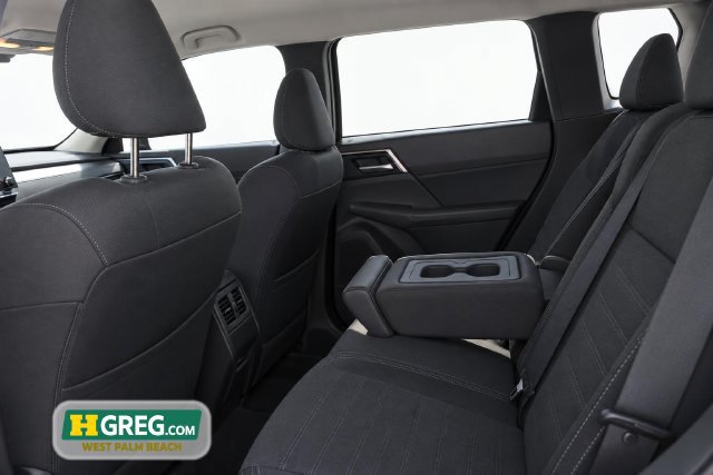 Used 2024 Mitsubishi Outlander SE AWD/4WD image 12