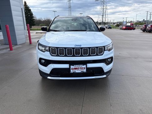 Used 2026 Jeep Compass Limited image 7