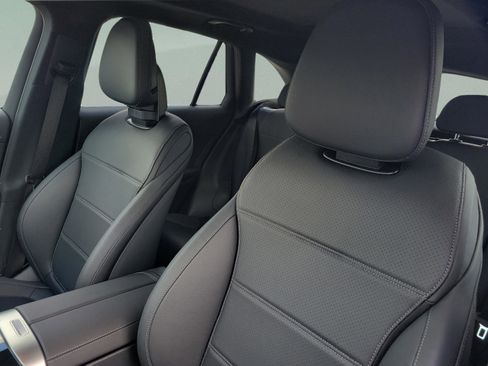 Certified 2026 Mercedes-Benz GLC 300 4MATIC image 18