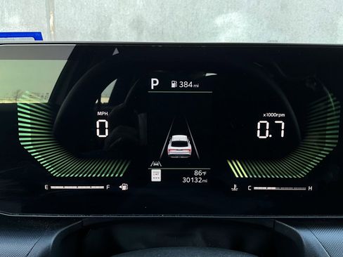 Used 2025 Kia K4 LXS image 38