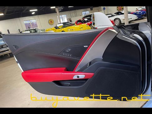 Used 2016 Chevrolet Corvette Z06 w/ 3LZ Preferred Equipment Group RWD image 39