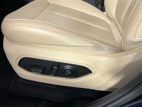 Used 2023 Jeep Grand Cherokee L Limited image 23