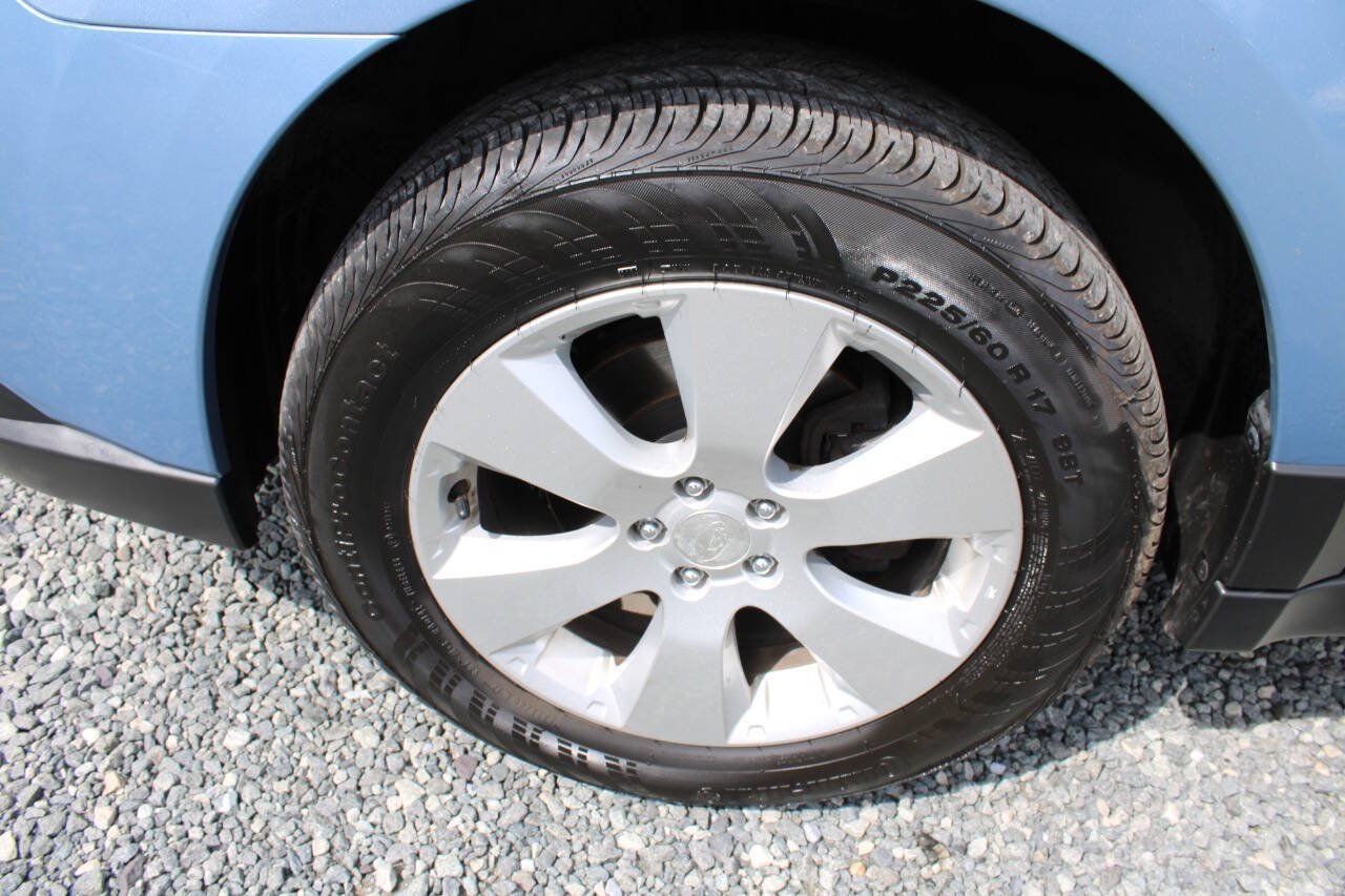 Used 2010 Subaru Outback 2.5i Limited AWD/4WD image 26