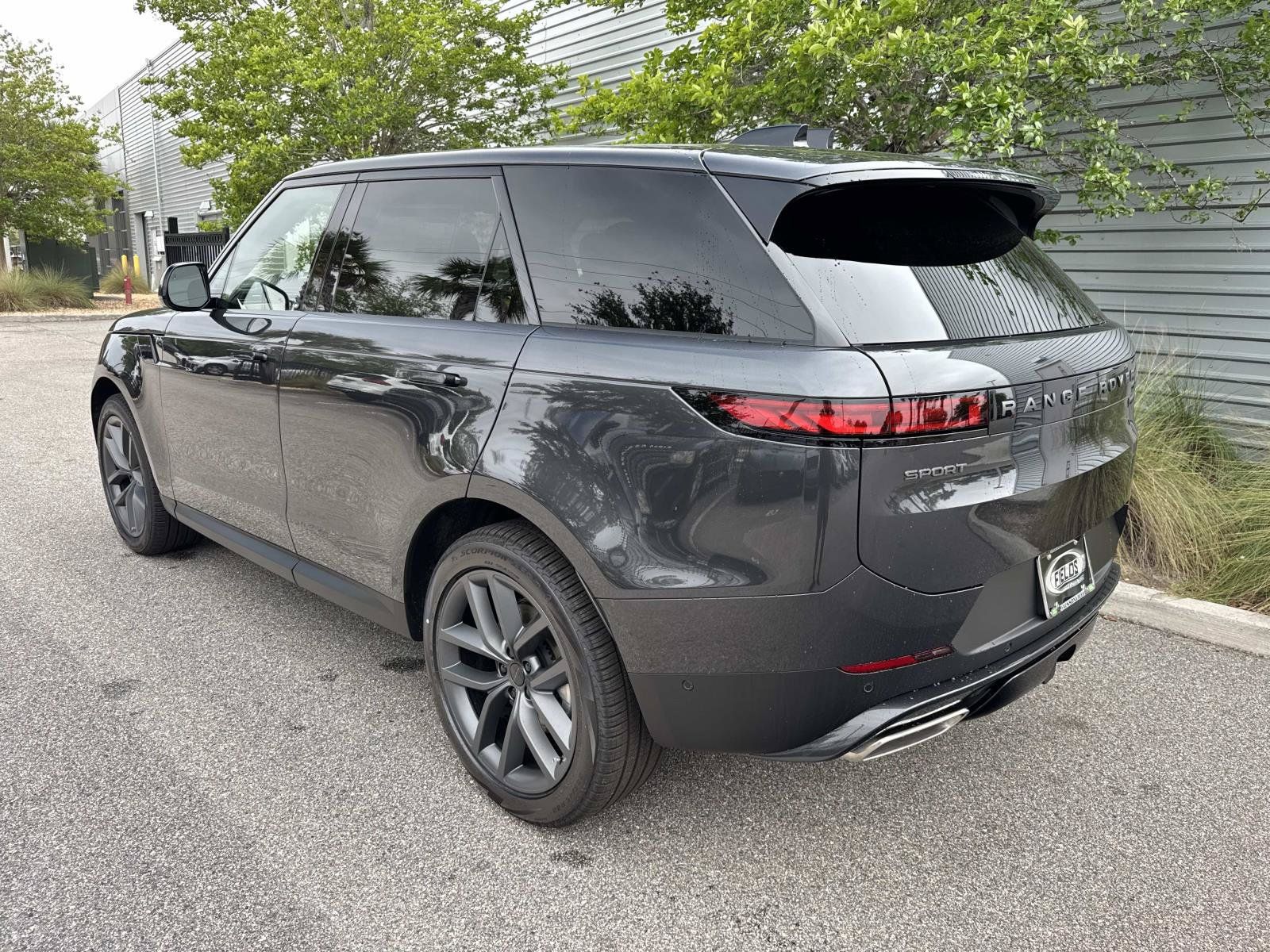 New 2026 Land Rover Range Rover Sport SE AWD/4WD image 3