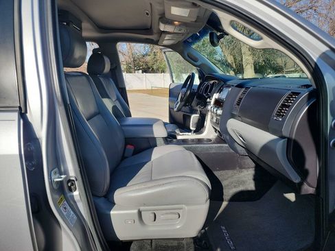 Used 2016 Toyota Sequoia Limited w/ Safety & Convenience Package image 45