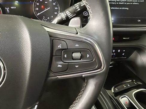 Used 2023 Buick Envision Essence FWD image 17