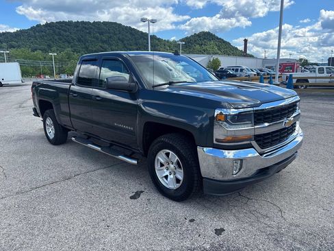 Used 2017 Chevrolet Silverado 1500 LT w/ All Star Edition AWD/4WD image 7