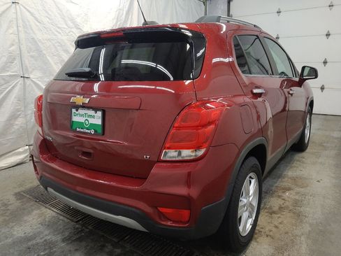 Used 2018 Chevrolet Trax LT w/ LT Convenience Package FWD image 9
