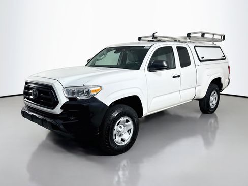 Used 2022 Toyota Tacoma SR RWD image 4