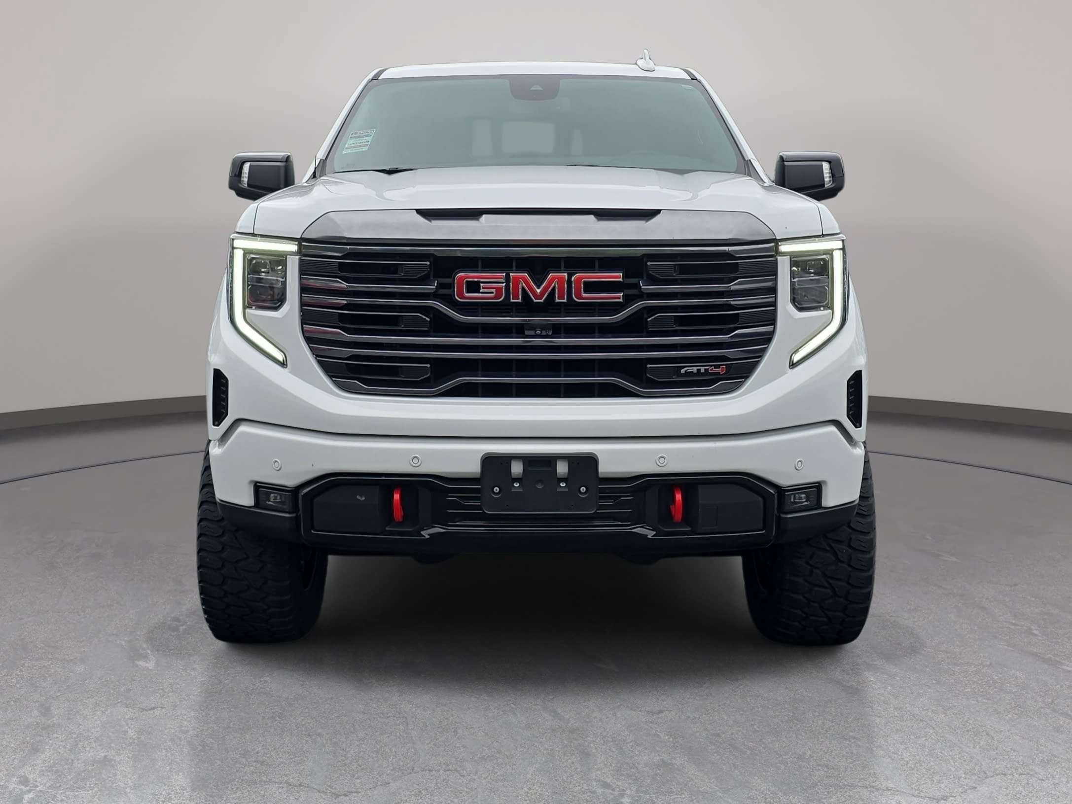Used 2024 GMC Sierra 1500 AT4 w/ AT4 Preferred Package AWD/4WD image 2