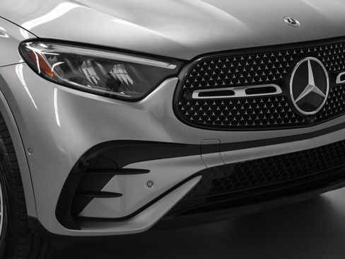Used 2024 Mercedes-Benz GLC 300 image 16