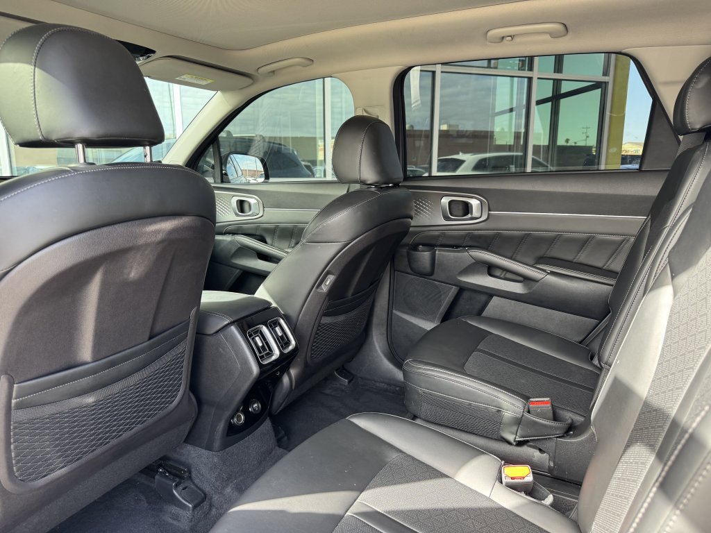 Used 2022 Kia Sorento SX FWD image 37