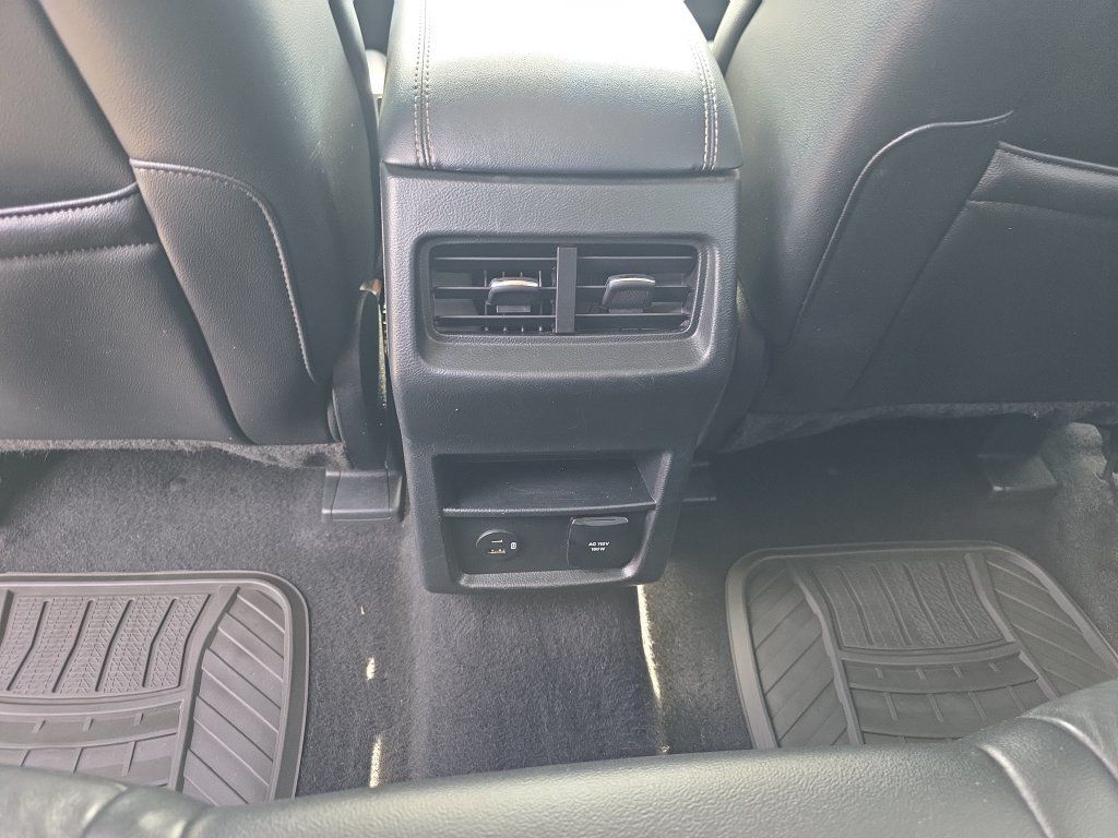 Used 2021 Ford Edge Titanium AWD/4WD image 29