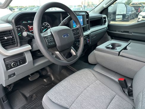 New 2025 Ford F550 4x4 Crew Cab Super Duty image 40