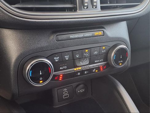 Used 2025 Ford Escape Active w/ Cold Weather Package image 8