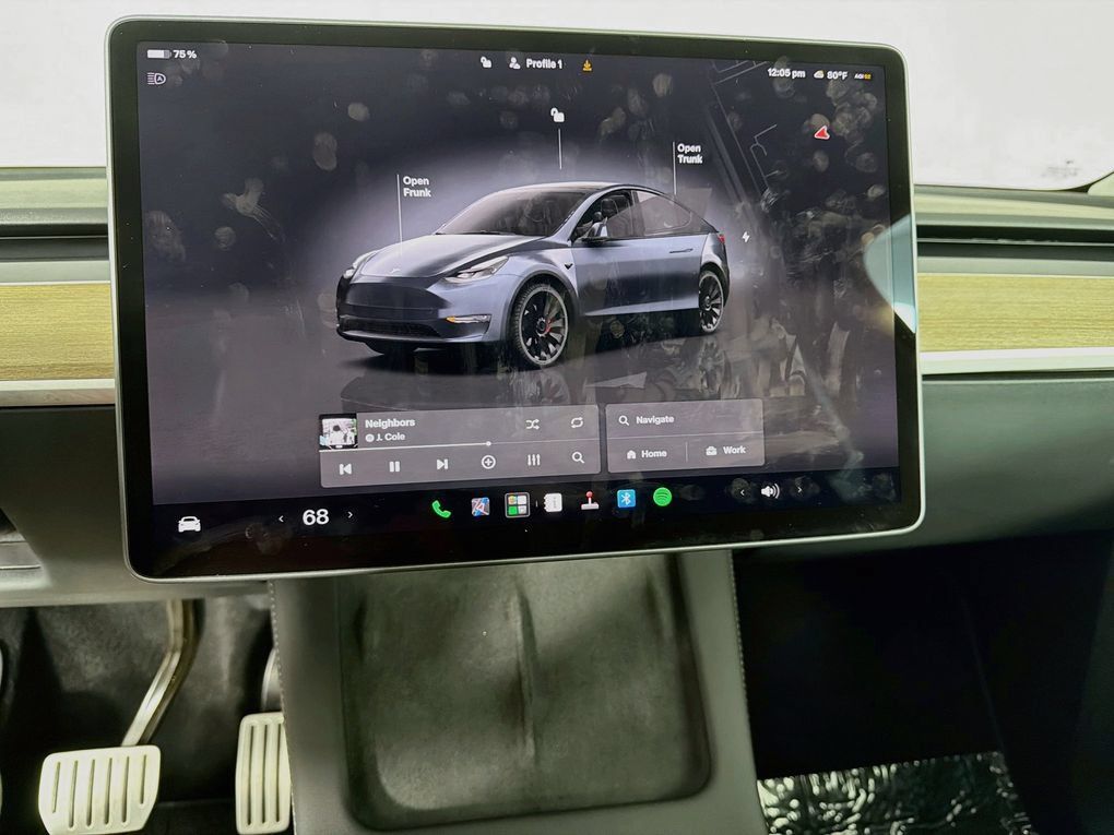 Used 2023 Tesla Model Y Performance AWD/4WD image 16
