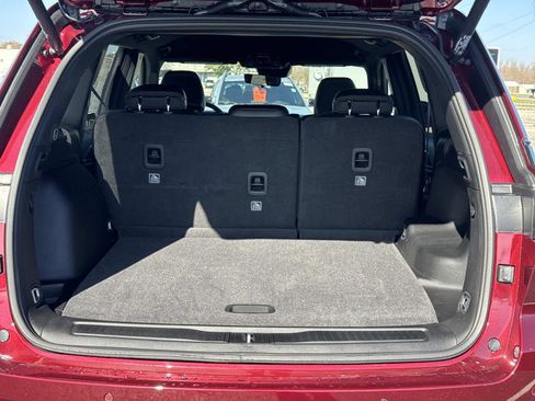 New 2025 Jeep Grand Cherokee Limited w/ Black Appearance Package image 7