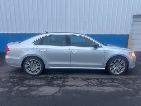 Used 2015 Volkswagen Passat 1.8T Sport image 1