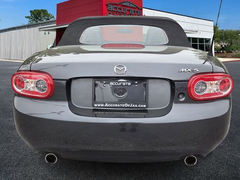 Used 2015 MAZDA MX-5 Miata Sport image 4