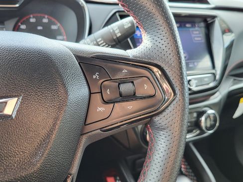 Used 2022 Chevrolet TrailBlazer RS w/ Sun and Liftgate Package image 24