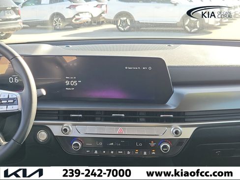 Certified 2024 Kia Telluride LX FWD image 18