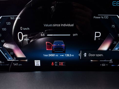 Used 2023 BMW X7 xDrive40i w/ Premium Package image 19