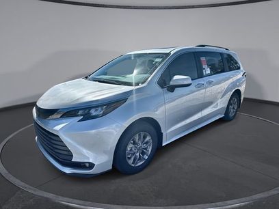New 2025 Toyota Sienna XLE