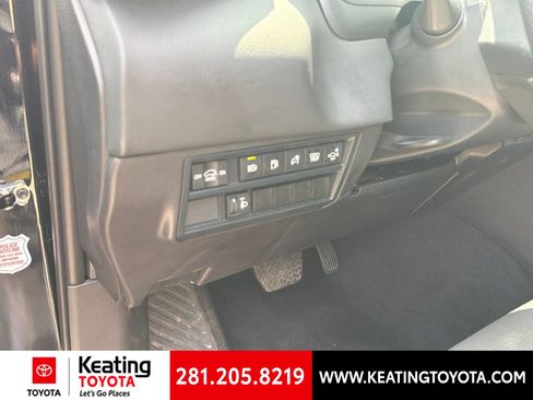Used 2025 Toyota Sequoia SR5 AWD/4WD image 11