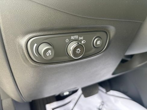 Used 2022 Chevrolet Equinox Premier AWD/4WD image 20